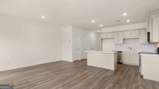 2058 Crossing Road, Stone Mountain, GA 30088