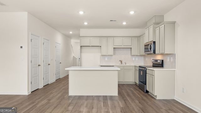 2058 Crossing Road, Stone Mountain, GA 30088