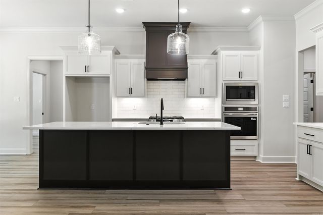 20 Brilliante Lane, Hot Springs Village, AR 71909