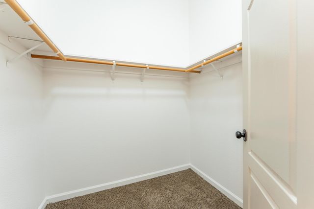 1360 N Jennifer Way, Porterville, CA 93257