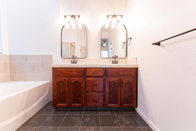 1360 N Jennifer Way, Porterville, CA 93257