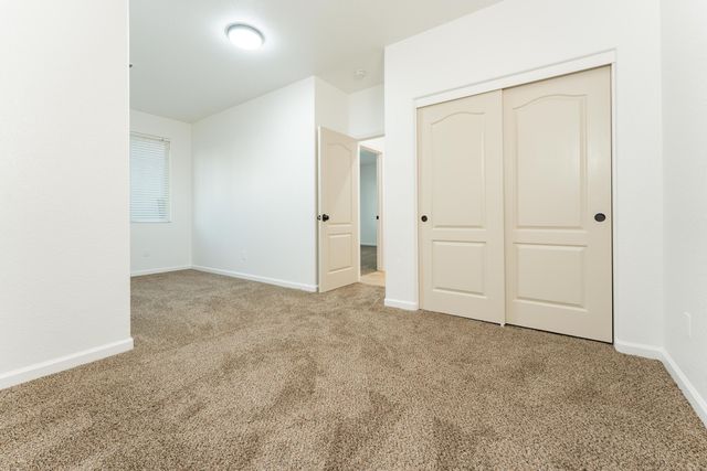 1360 N Jennifer Way, Porterville, CA 93257