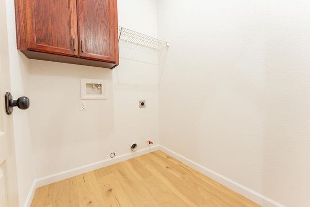 1360 N Jennifer Way, Porterville, CA 93257