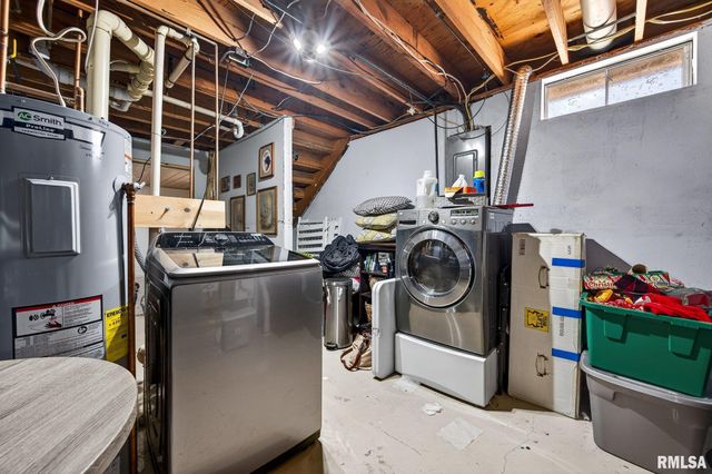 616 S SWEETBRIAR Drive, Chillicothe, IL 61523