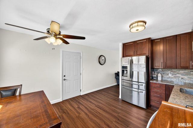 616 S SWEETBRIAR Drive, Chillicothe, IL 61523