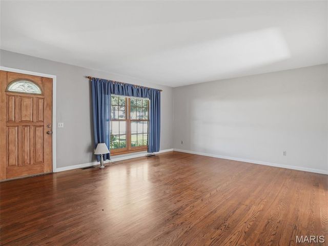 4902 Brunston Drive, St Louis, MO 63128