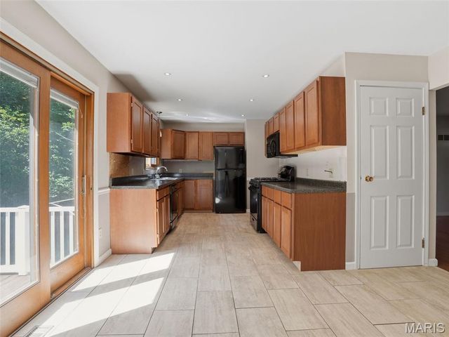 4902 Brunston Drive, St Louis, MO 63128