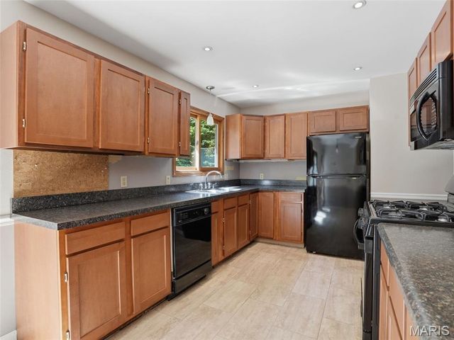 4902 Brunston Drive, St Louis, MO 63128