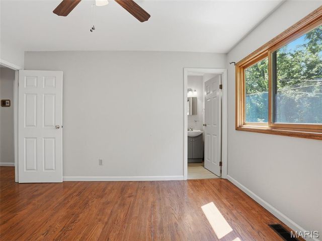 4902 Brunston Drive, St Louis, MO 63128