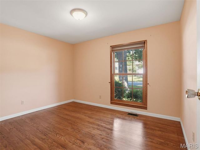 4902 Brunston Drive, St Louis, MO 63128