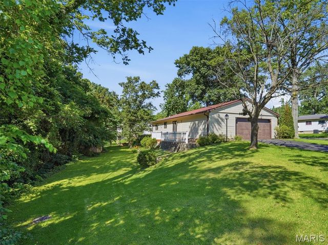 4902 Brunston Drive, St Louis, MO 63128