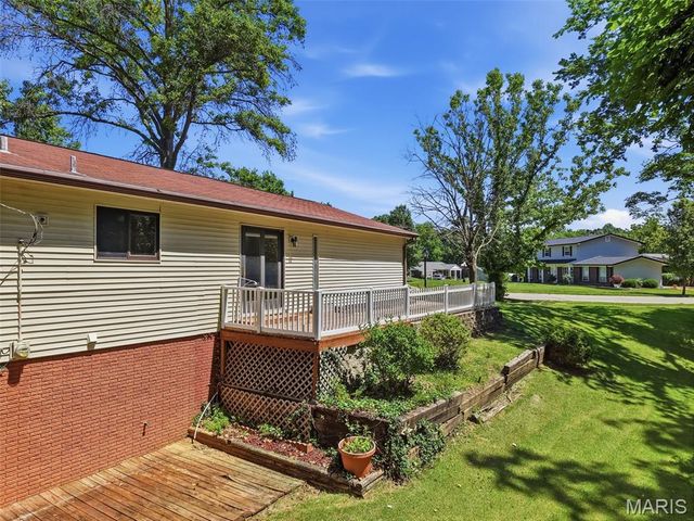 4902 Brunston Drive, St Louis, MO 63128