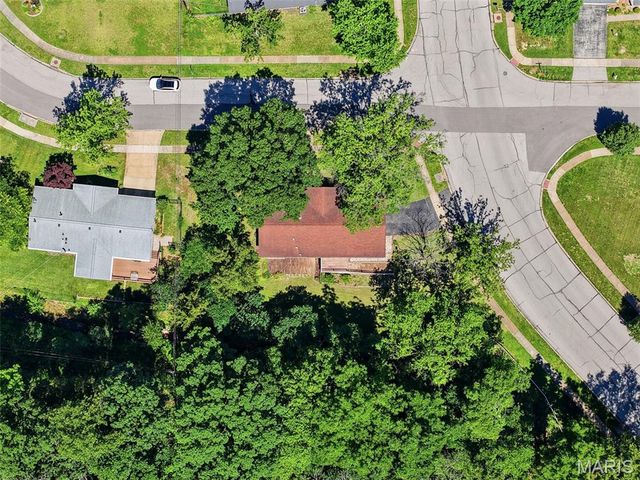 4902 Brunston Drive, St Louis, MO 63128