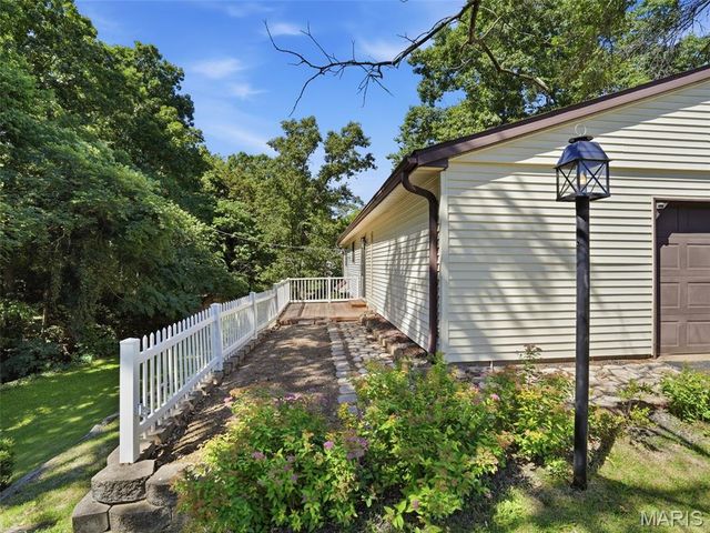 4902 Brunston Drive, St Louis, MO 63128