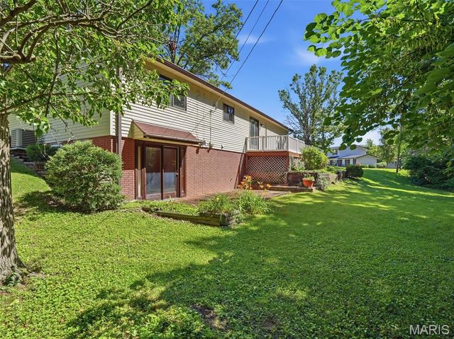 4902 Brunston Drive, St Louis, MO 63128