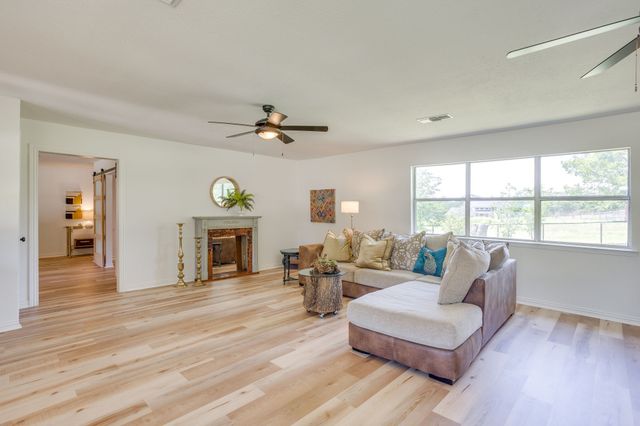 6345 Silver Creek Azle Road, Azle, TX 76020