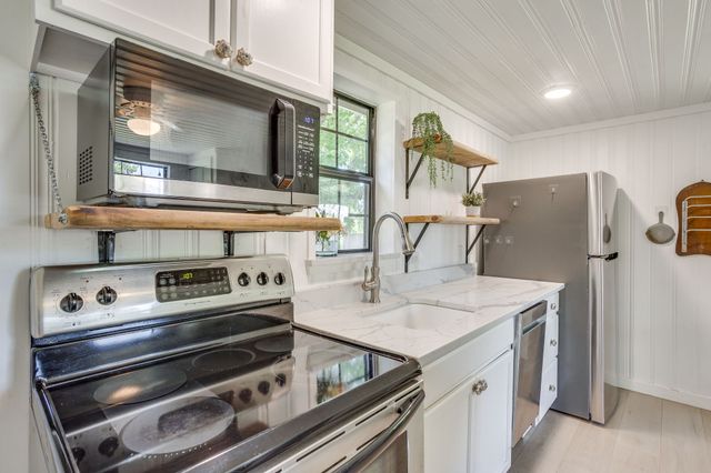 6345 Silver Creek Azle Road, Azle, TX 76020