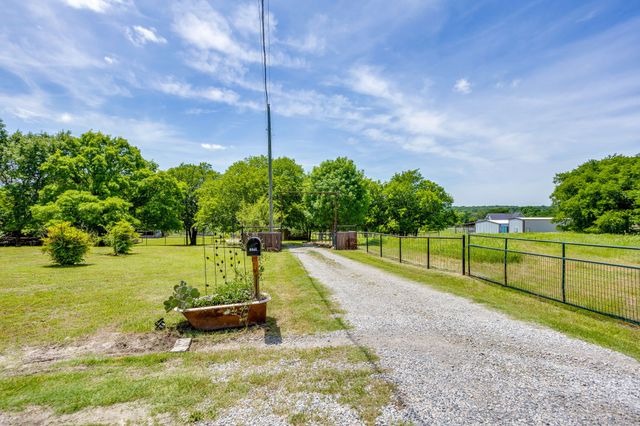 6345 Silver Creek Azle Road, Azle, TX 76020