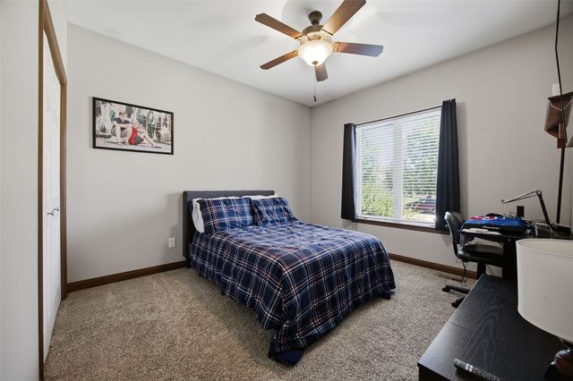 912 Dorchester Place NE, Cedar Rapids, IA 52402