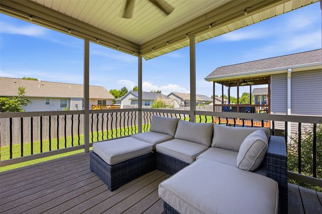 912 Dorchester Place NE, Cedar Rapids, IA 52402