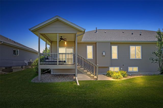 912 Dorchester Place NE, Cedar Rapids, IA 52402