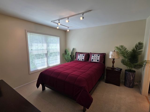 0N045 UNDERWOOD Drive, Geneva, IL 60134