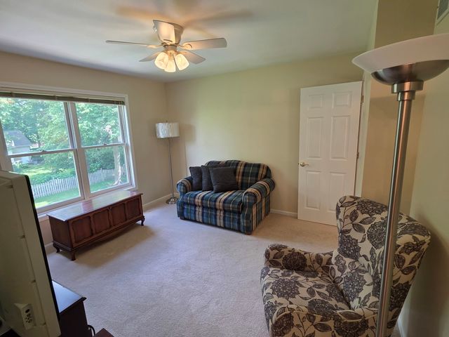 0N045 UNDERWOOD Drive, Geneva, IL 60134
