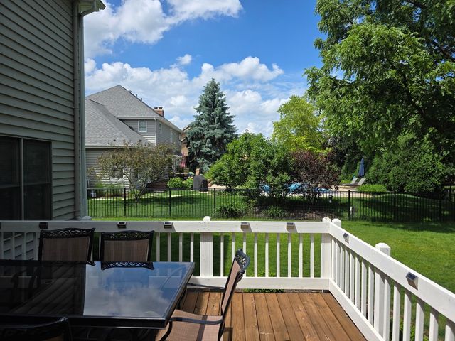 0N045 UNDERWOOD Drive, Geneva, IL 60134