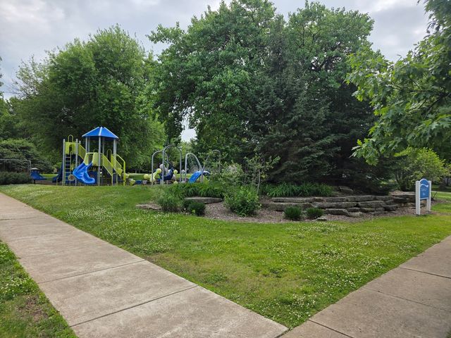0N045 UNDERWOOD Drive, Geneva, IL 60134