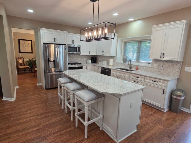 0N045 UNDERWOOD Drive, Geneva, IL 60134