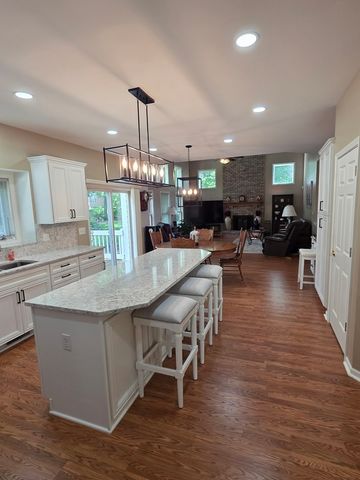 0N045 UNDERWOOD Drive, Geneva, IL 60134