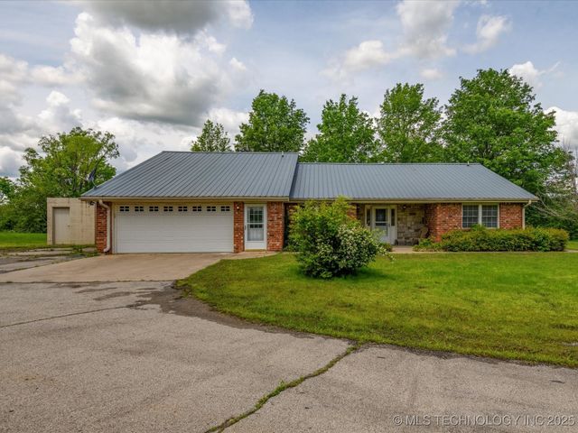 300 Keeler Street, Ramona, OK 74061