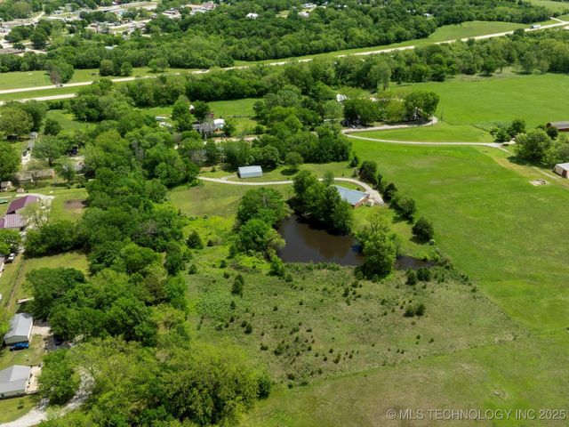 300 Keeler Street, Ramona, OK 74061