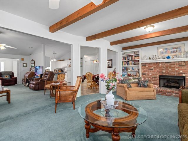 300 Keeler Street, Ramona, OK 74061