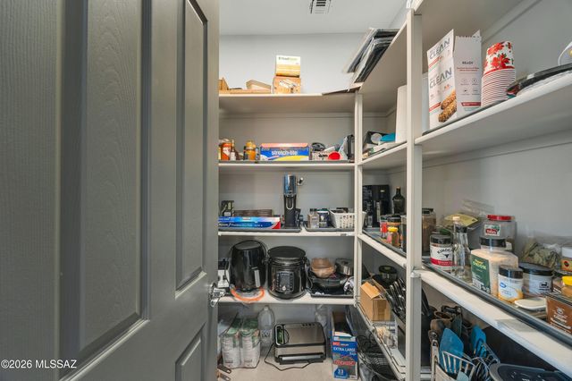 8428 N Lone Ranger Road, Tucson, AZ 85743