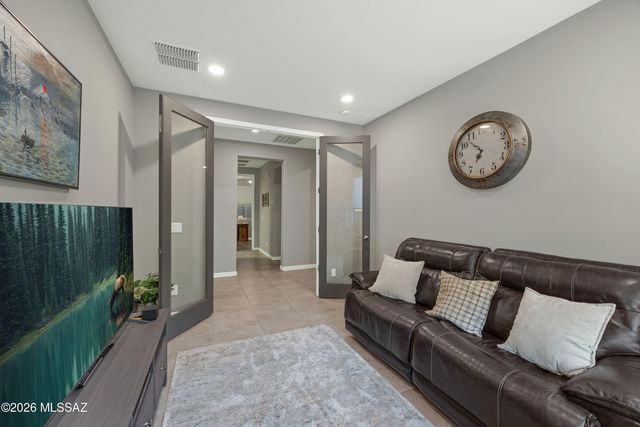 8428 N Lone Ranger Road, Tucson, AZ 85743