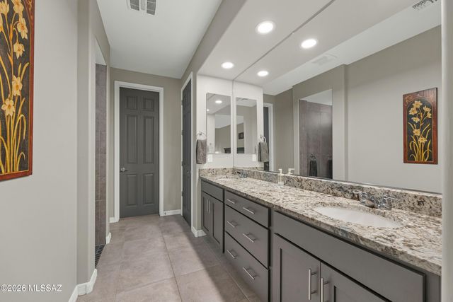 8428 N Lone Ranger Road, Tucson, AZ 85743