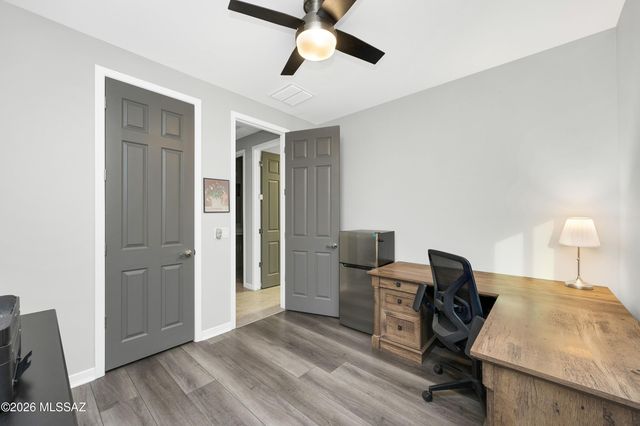8428 N Lone Ranger Road, Tucson, AZ 85743