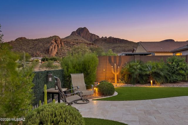 8428 N Lone Ranger Road, Tucson, AZ 85743