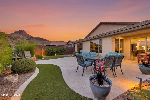 8428 N Lone Ranger Road, Tucson, AZ 85743