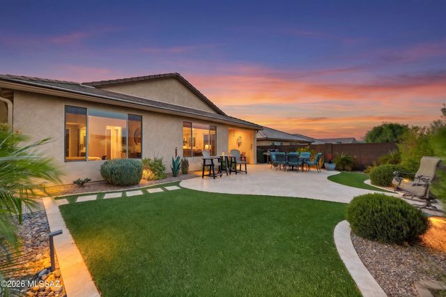 8428 N Lone Ranger Road, Tucson, AZ 85743
