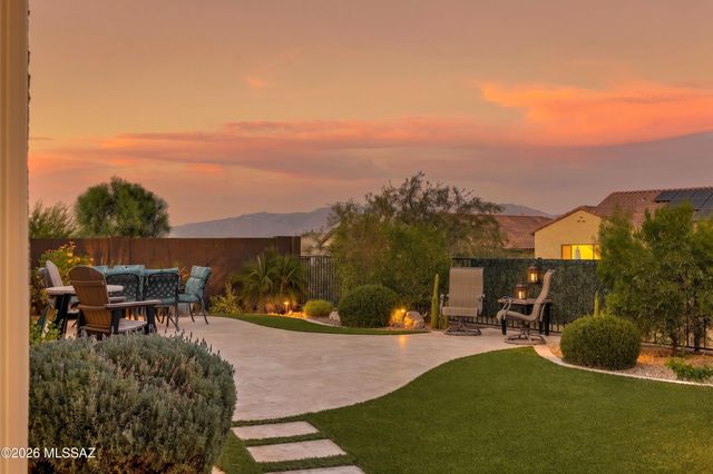 8428 N Lone Ranger Road, Tucson, AZ 85743