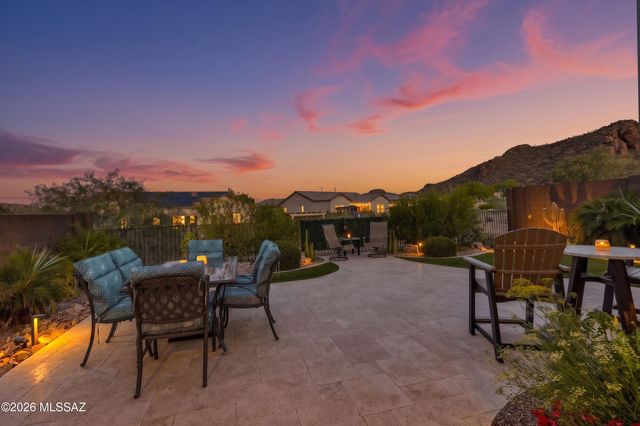 8428 N Lone Ranger Road, Tucson, AZ 85743
