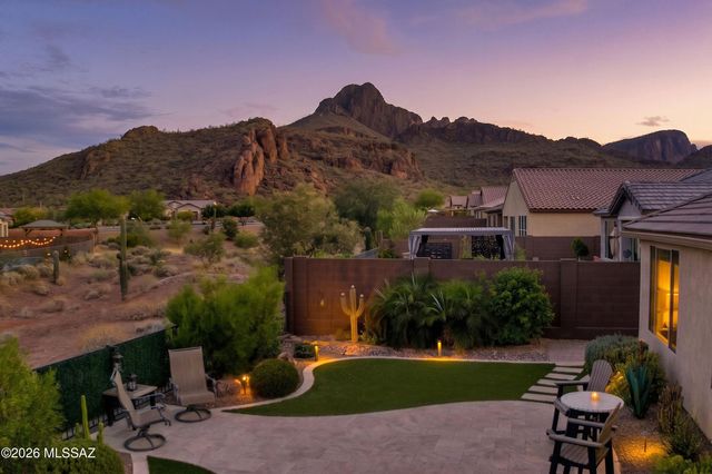 8428 N Lone Ranger Road, Tucson, AZ 85743