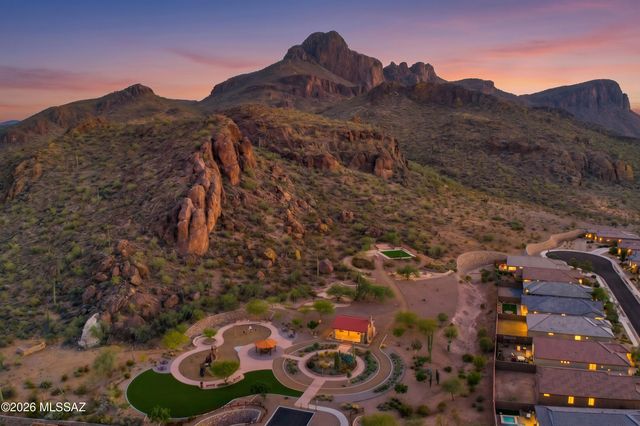 8428 N Lone Ranger Road, Tucson, AZ 85743
