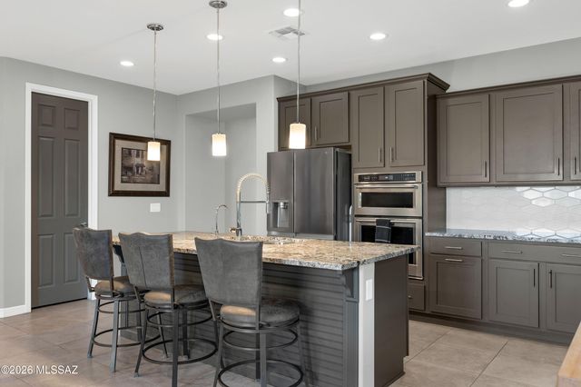 8428 N Lone Ranger Road, Tucson, AZ 85743