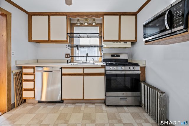 29 Roosevelt Avenue, Litchfield, CT 06750