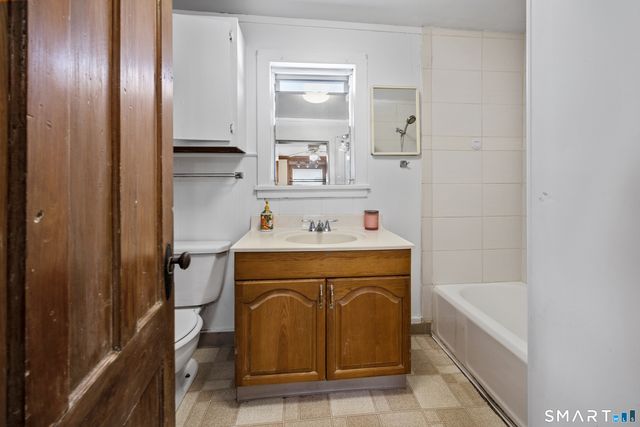 29 Roosevelt Avenue, Litchfield, CT 06750