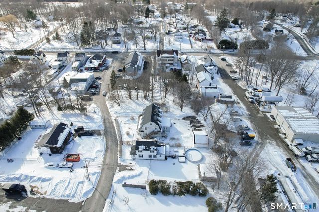 29 Roosevelt Avenue, Litchfield, CT 06750