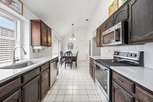 6214 Jessica Way, Rowlett, TX 75089